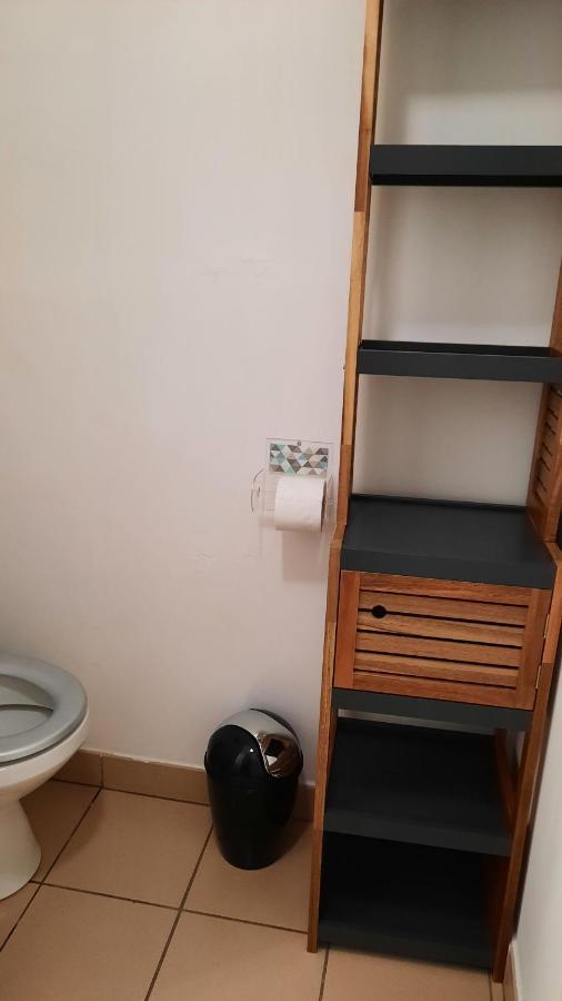 Apartamento Le Voyageur A 1 Mn Du Chu Sud Terre-Sainte, Saint-Pierre Exterior foto